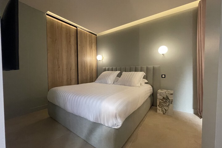 Room 13 of 45