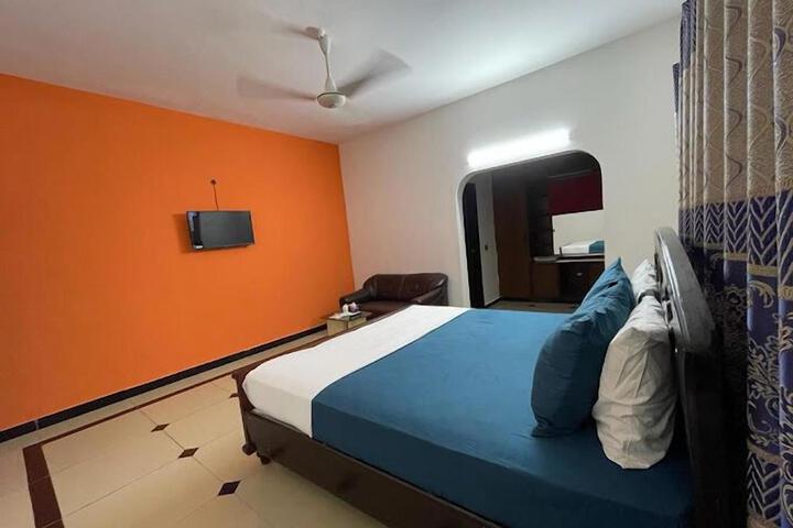 Room 16 of 21