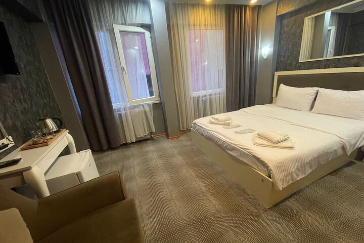 Room 13 of 39