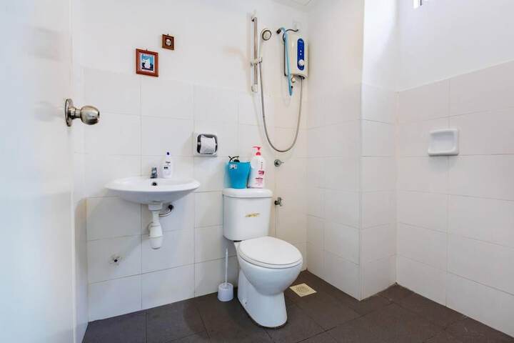 Room 15 of 29