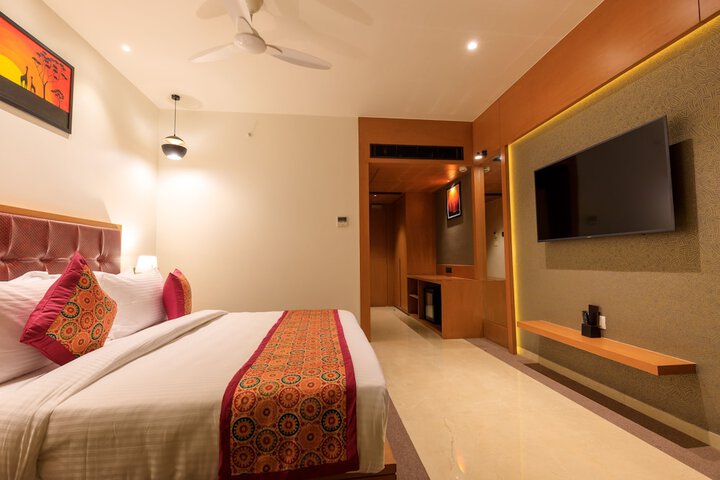 Room 8 of 31