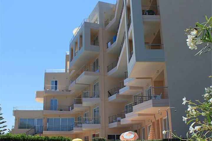 Hotel 72 of 78