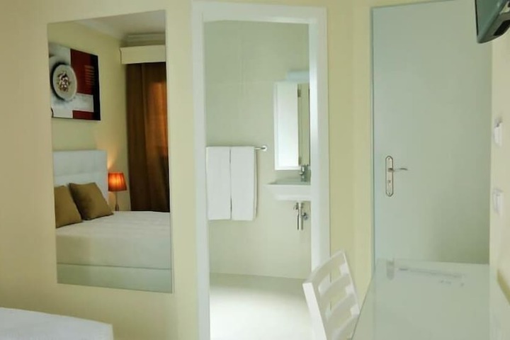 Room 44 of 63