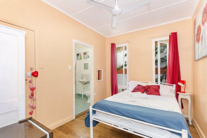 Room 10 of 44