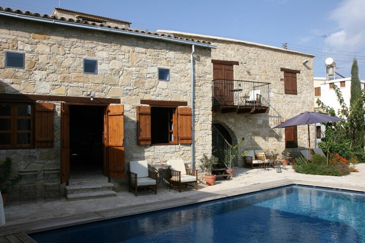 Hotel Pool