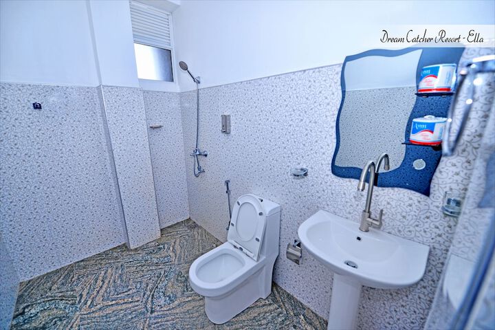 Room 16 of 26