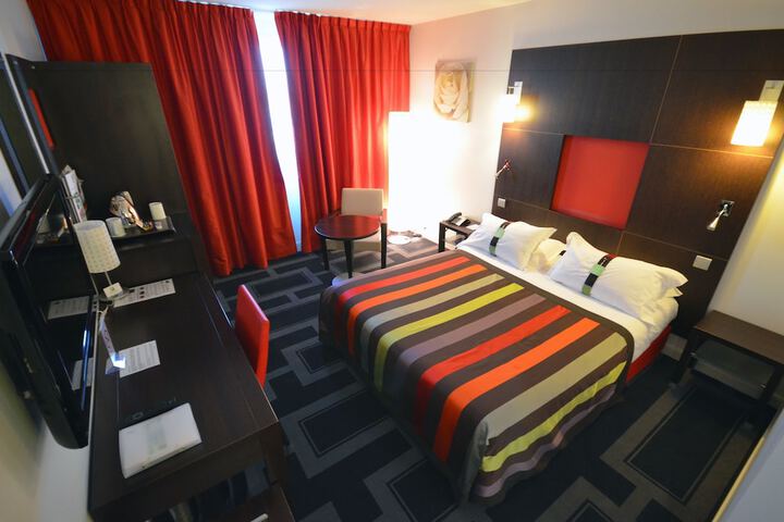 Room 13 of 173