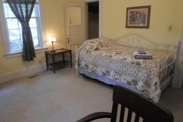Room 18 of 50
