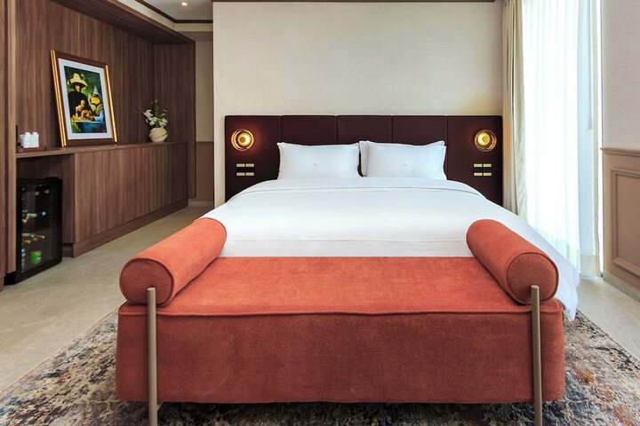 Room 4 of 49