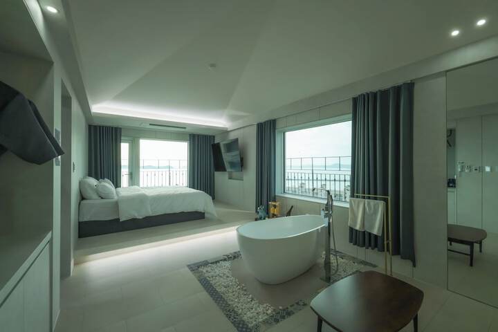 Room 39 of 80