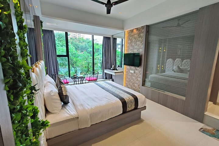 Room 3 of 22