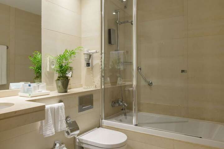Clean Restrooms