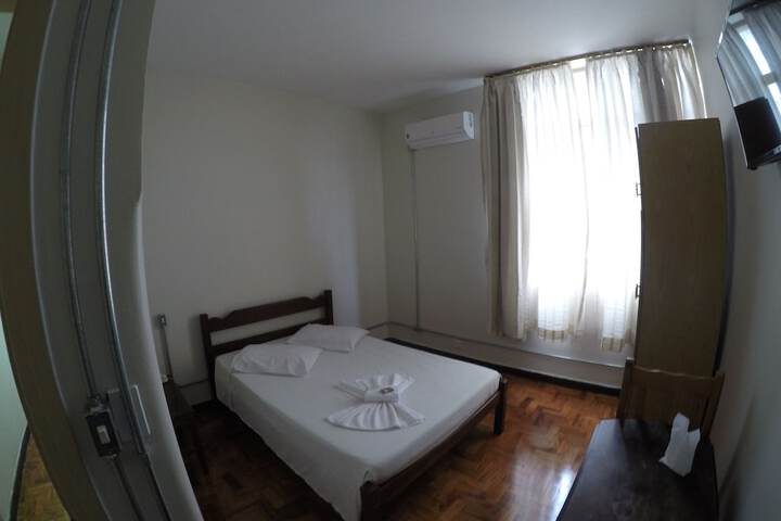 Room 6 of 48