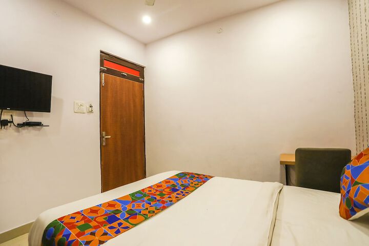 Room 29 of 33