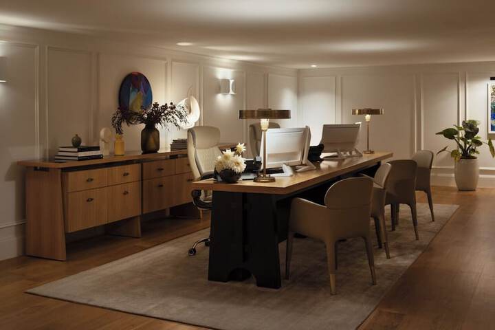 Concierge desk