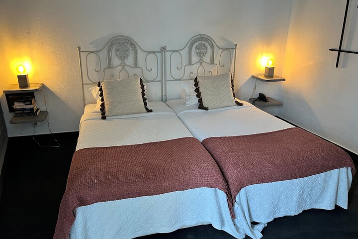Room 38 of 72