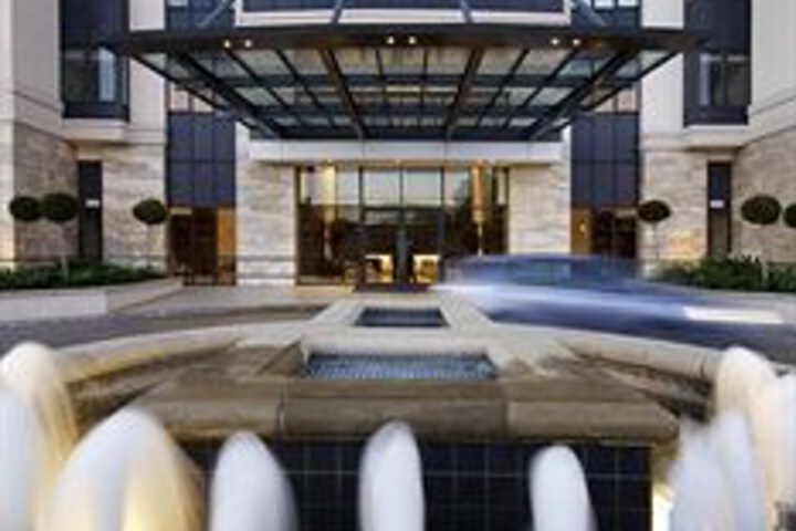 Hotel Exterior 12 of 45
