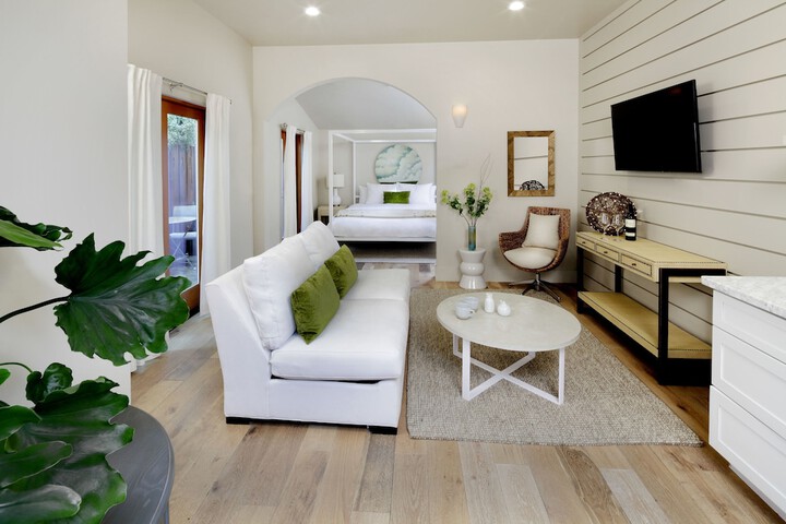 Rockhouse Suites in Healdsburg, CA