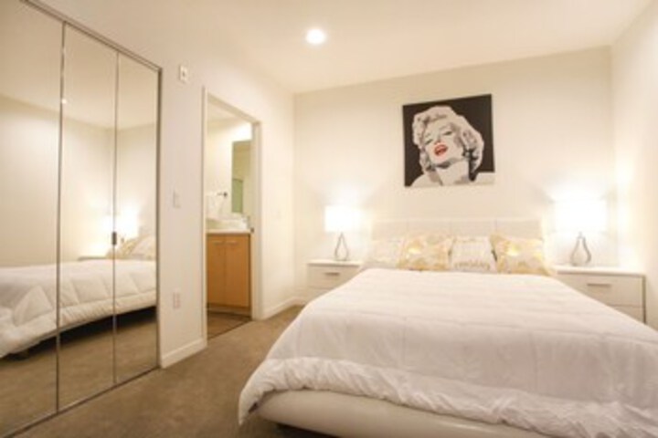 Room 26 of 29
