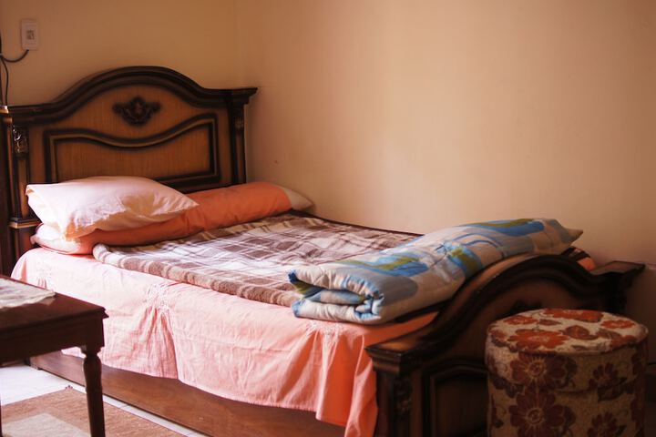 Room 6 of 37