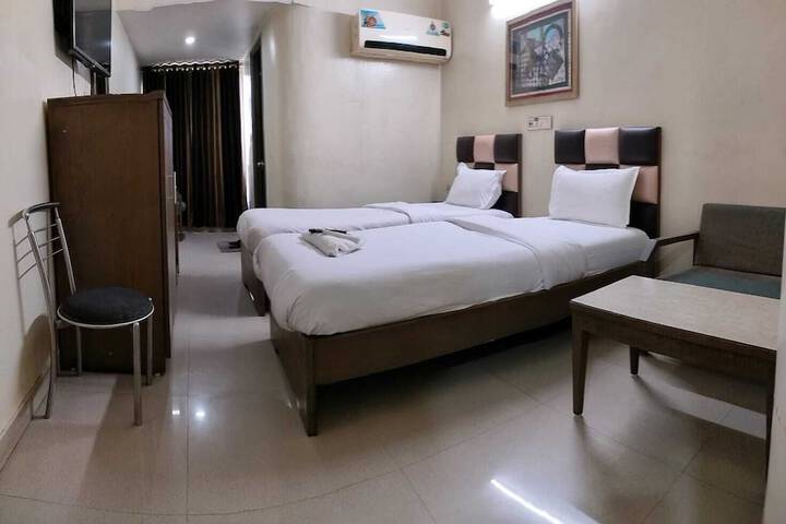 Room 15 of 24