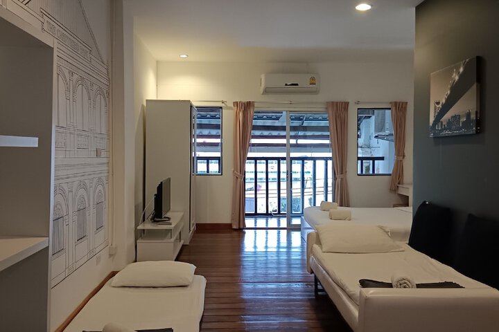 Room 9 of 43