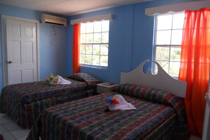 Room 13 of 43