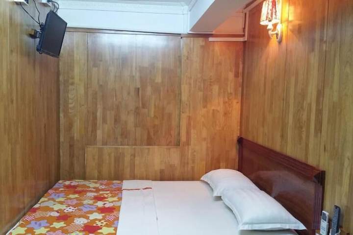 Room 17 of 63