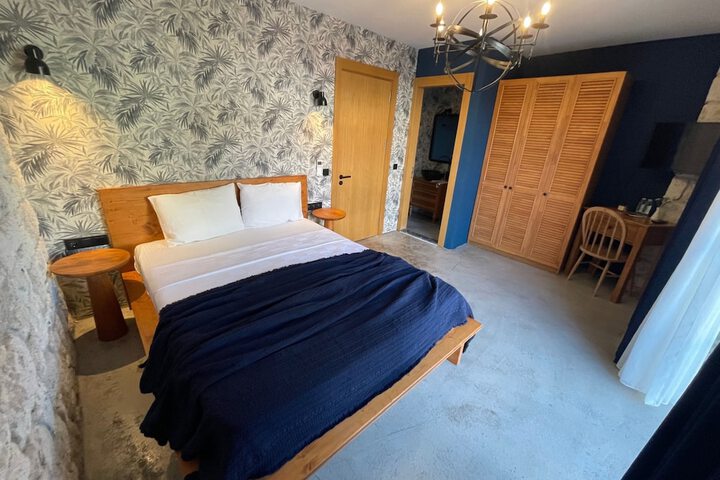 Room 47 of 75