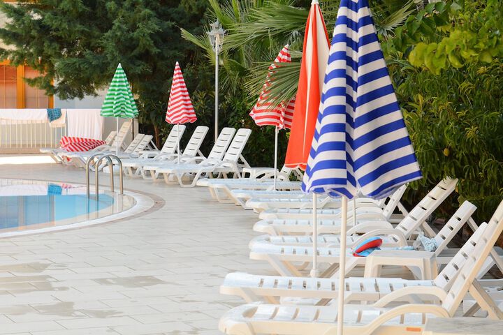 Pool 15 of 32