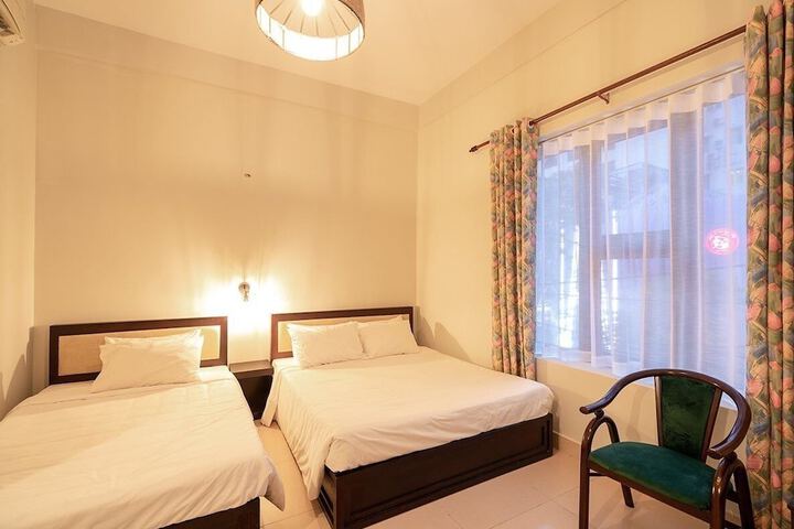 Room 14 of 77
