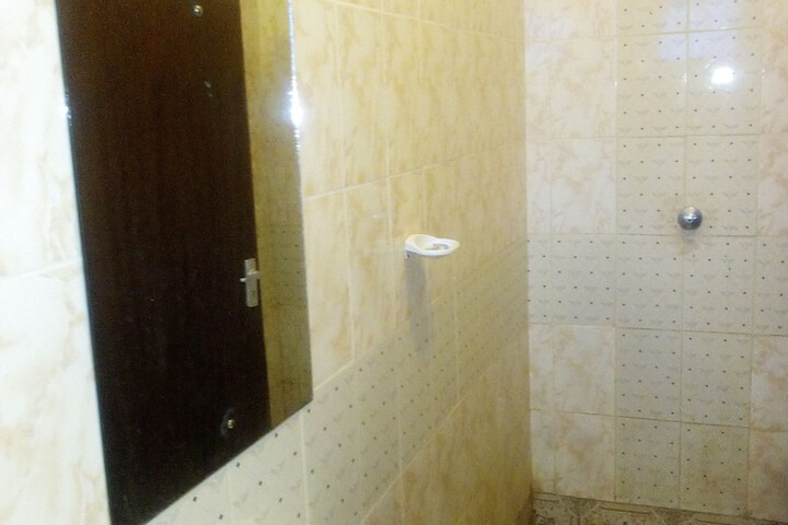 Room 9 of 17