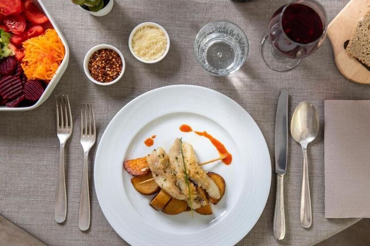 Dining 49 of 71