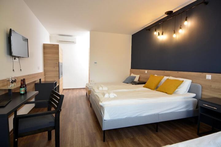 Room 29 of 62