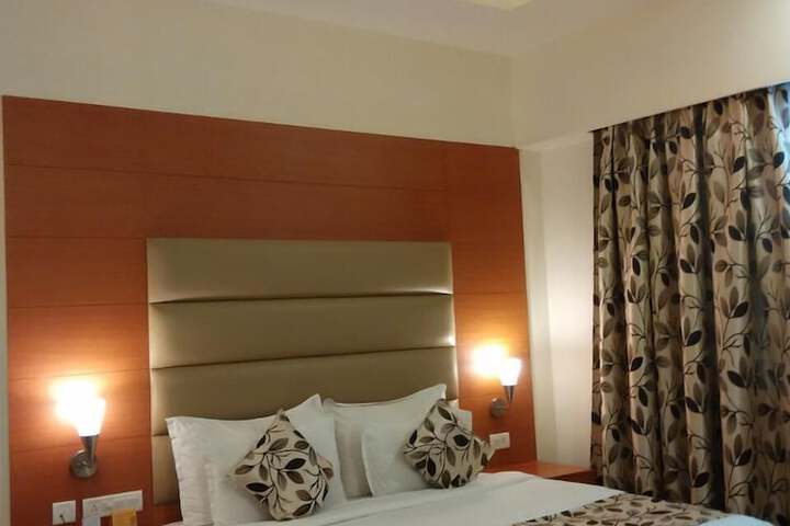 Room 17 of 30