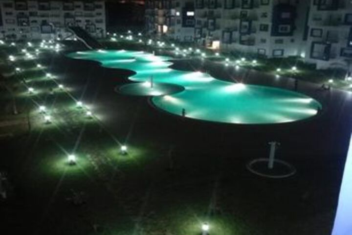 Pool 15 of 18