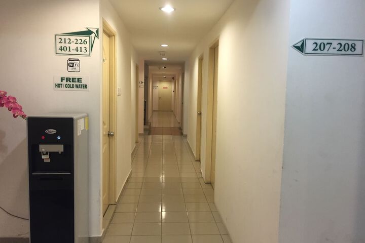 Ballroom/Hall 27 of 37