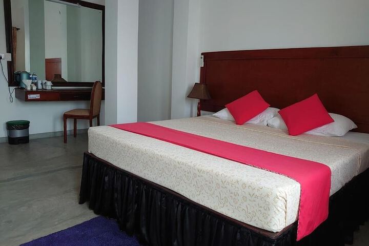 Room 8 of 23