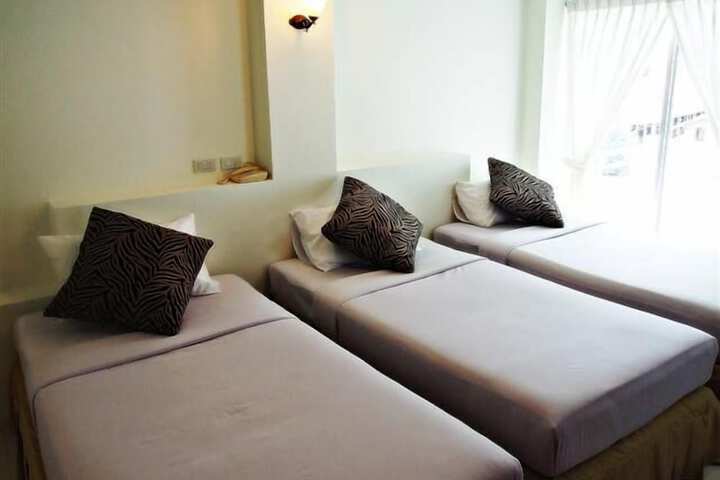 Room 13 of 31