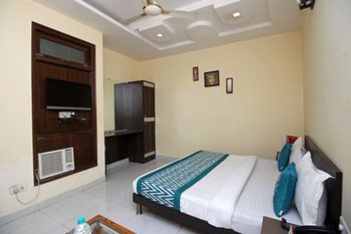 Room 9 of 22