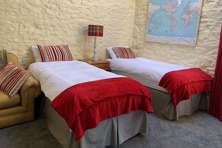 Room 10 of 40