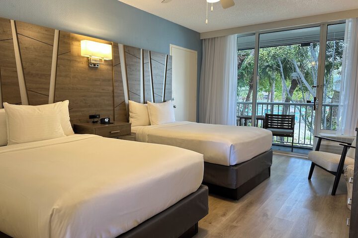 Room 8 of 65