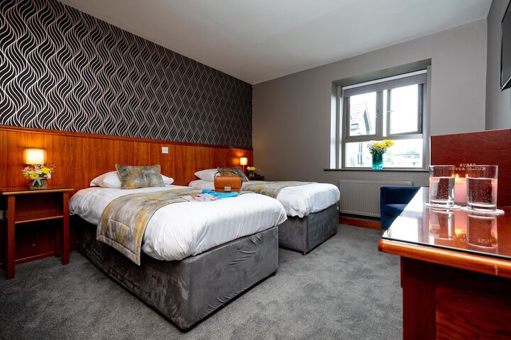 Room 7 of 48