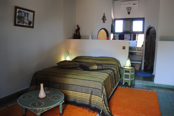 Room 2 of 79