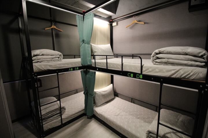 Room 6 of 23