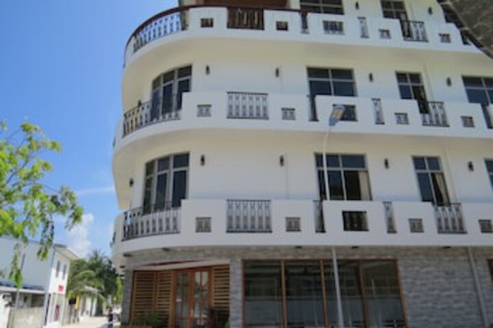 SMERA GRAND