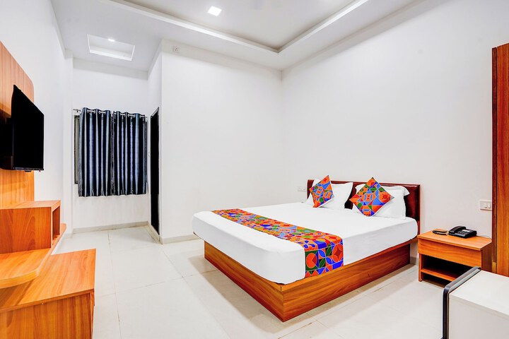 Room 18 of 32