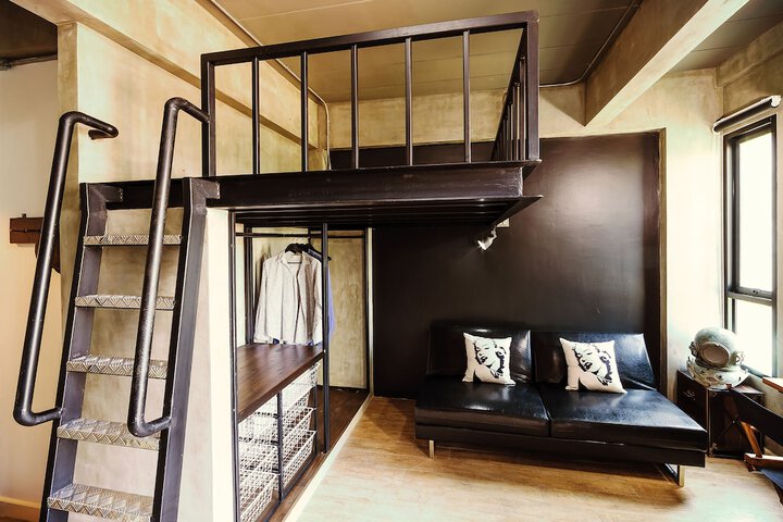Room 2 of 47