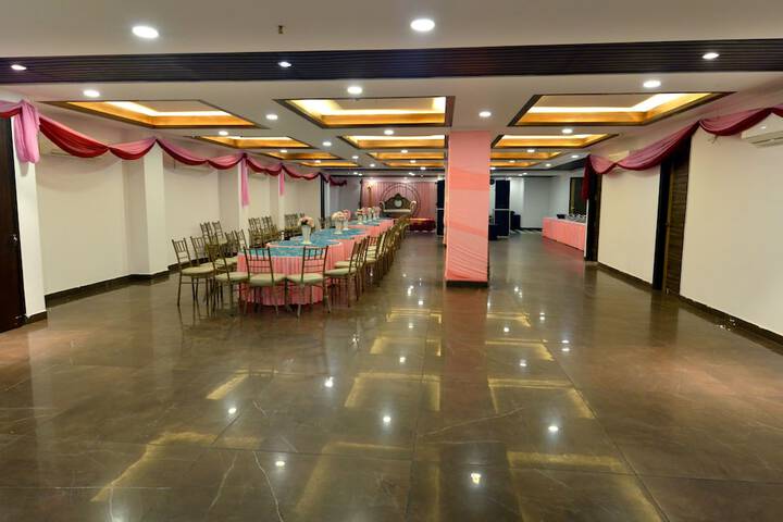 Ballroom/Hall 40 of 48