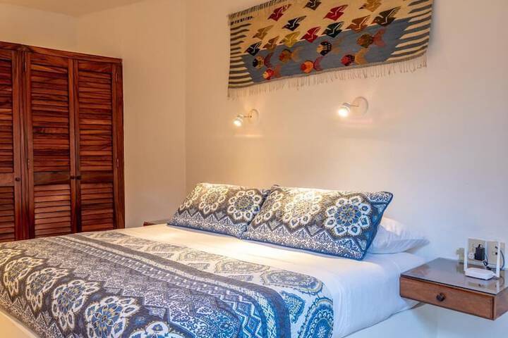 Room 4 of 69